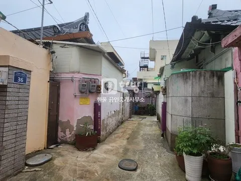 전남광주 목포 용당동 단독주택 매매, 마당 텃밭과 수리 필요 사진 2
