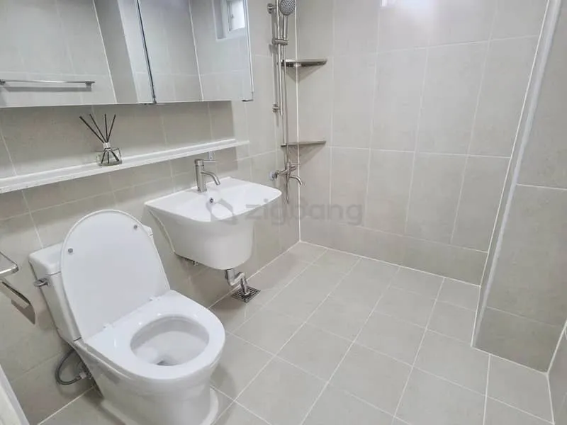 Renovated Villa for Sale in Bongmyeong-dong, Dongnam-gu, Cheonan, South Chungcheong Province — South-Facing Three-Room Unit photo 8