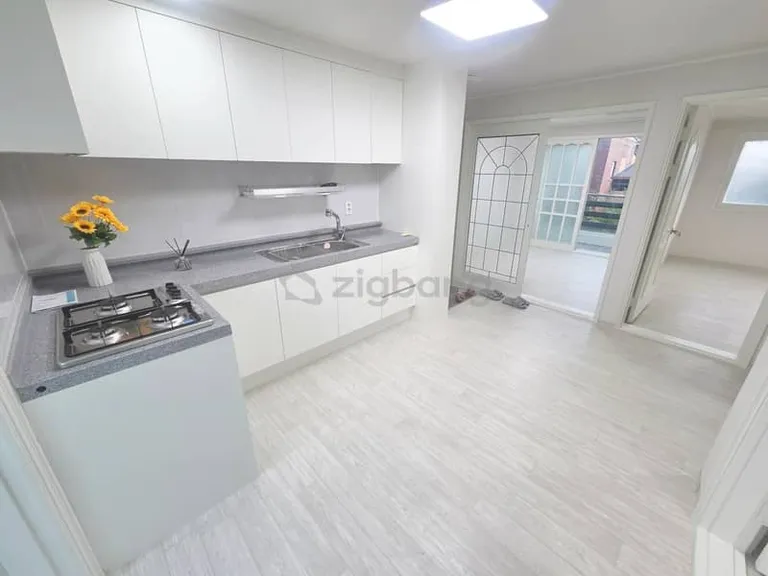 Renovated Villa for Sale in Bongmyeong-dong, Dongnam-gu, Cheonan, South Chungcheong Province — South-Facing Three-Room Unit property photo
