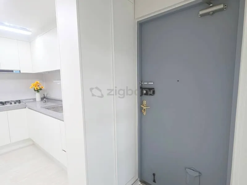Renovated Villa for Sale in Bongmyeong-dong, Dongnam-gu, Cheonan, South Chungcheong Province — South-Facing Three-Room Unit photo 2