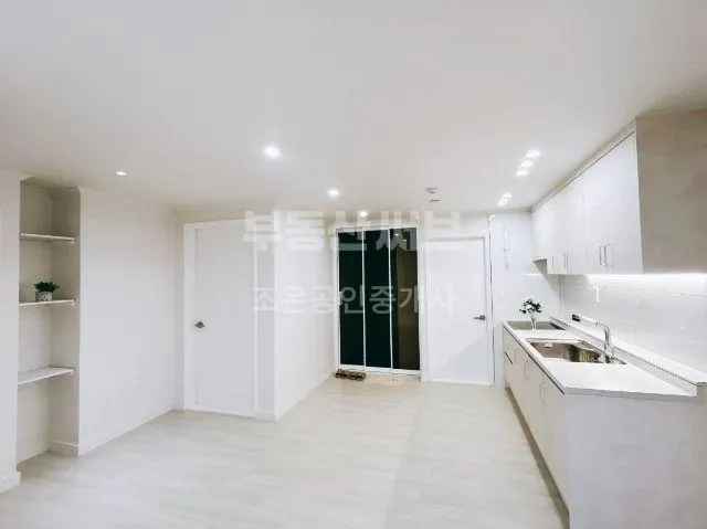 Fully renovated apartment for sale in Yeongju-dong, Jung-gu, Busan, within walking distance of Jungang Park photo 2