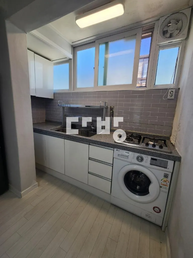 Separated Studio for Sale in Jeongja-dong, Jangan-gu, Suwon, Gyeonggi-do; Fully Renovated photo 4