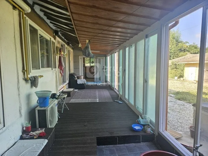 Remodeled Hanok for Sale in Sani-myeon, Haenam-gun, Jeonnam-Gwangju Integrated Special City, 1,501㎡ Lot property photo