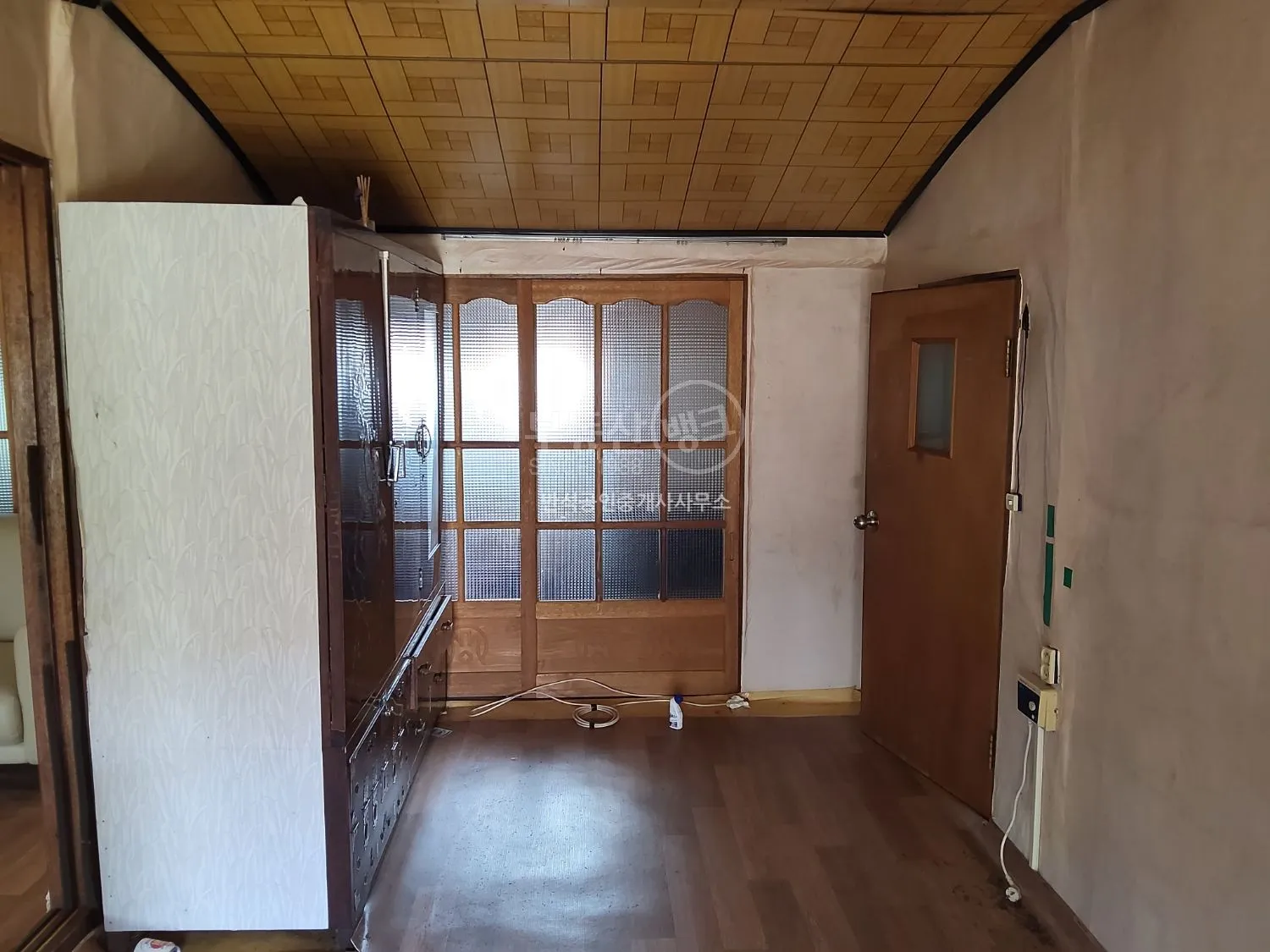 Rural Home for Sale in Gangjin, Jeonnam-Gwangju Integrated Special City, with Vegetable Garden and Two Adjacent Parcels photo 4