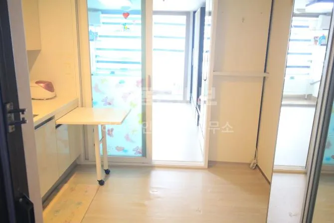 Officetel for Sale in Yeongju-dong, Jung-gu, Busan, 35.15㎡ Exclusive Area · Immediate Occupancy photo 3