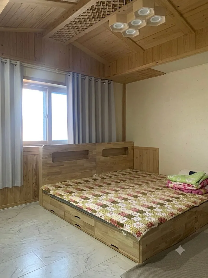 Healthy Country Home for Sale in Geumseong-myeon, Uiseong, Gyeongbuk, Finished with Cypress Wood and Loess photo 5