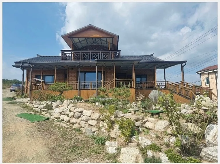 Healthy Country Home for Sale in Geumseong-myeon, Uiseong, Gyeongbuk, Finished with Cypress Wood and Loess photo 3