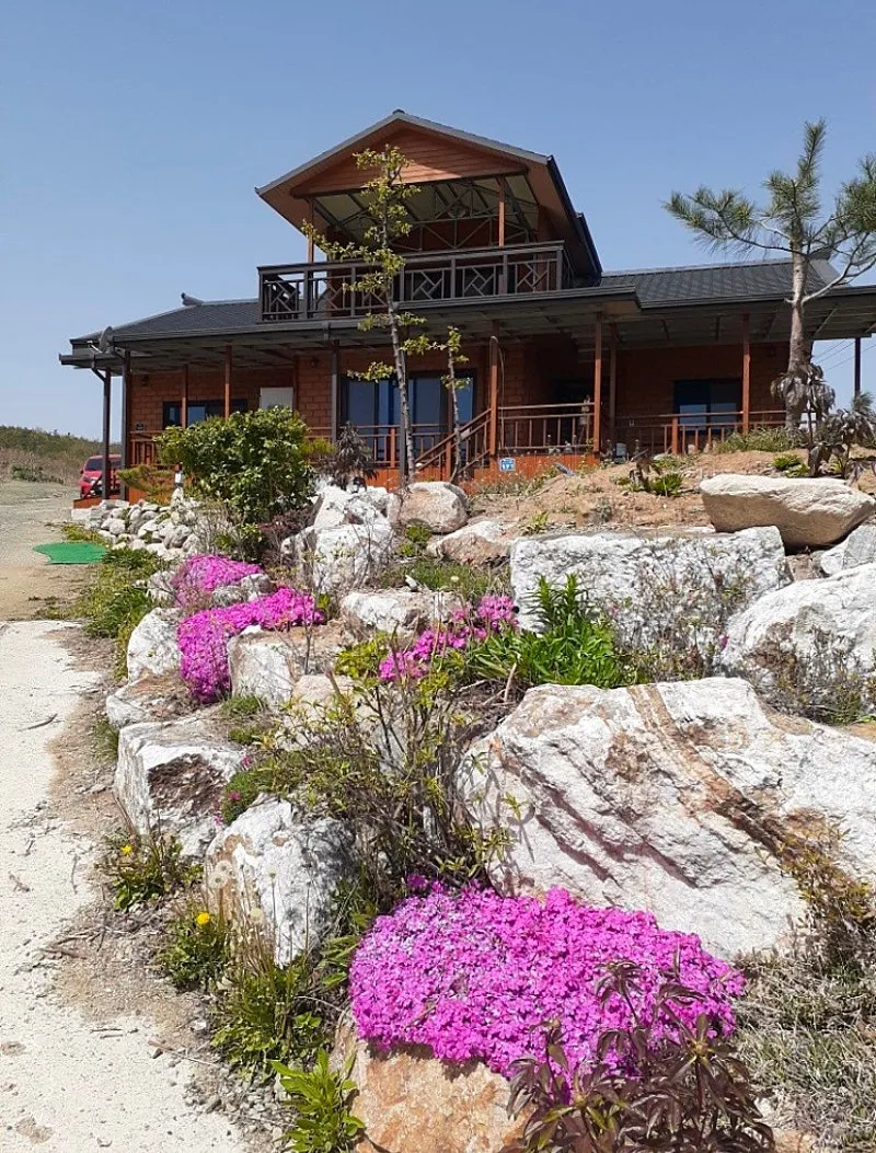 Healthy Country Home for Sale in Geumseong-myeon, Uiseong, Gyeongbuk, Finished with Cypress Wood and Loess photo 2
