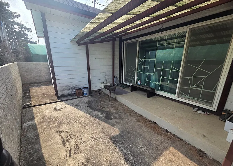Modest Country House for Sale in Sinam-myeon, Yesan County, Chungnam photo 4