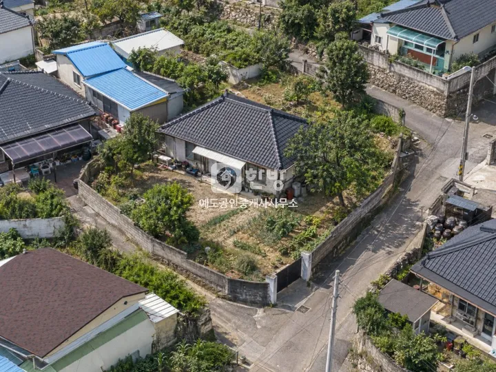 South-Facing Detached House for Sale in Sinan-dong, Andong-si, Gyeongsangbuk-do photo 2