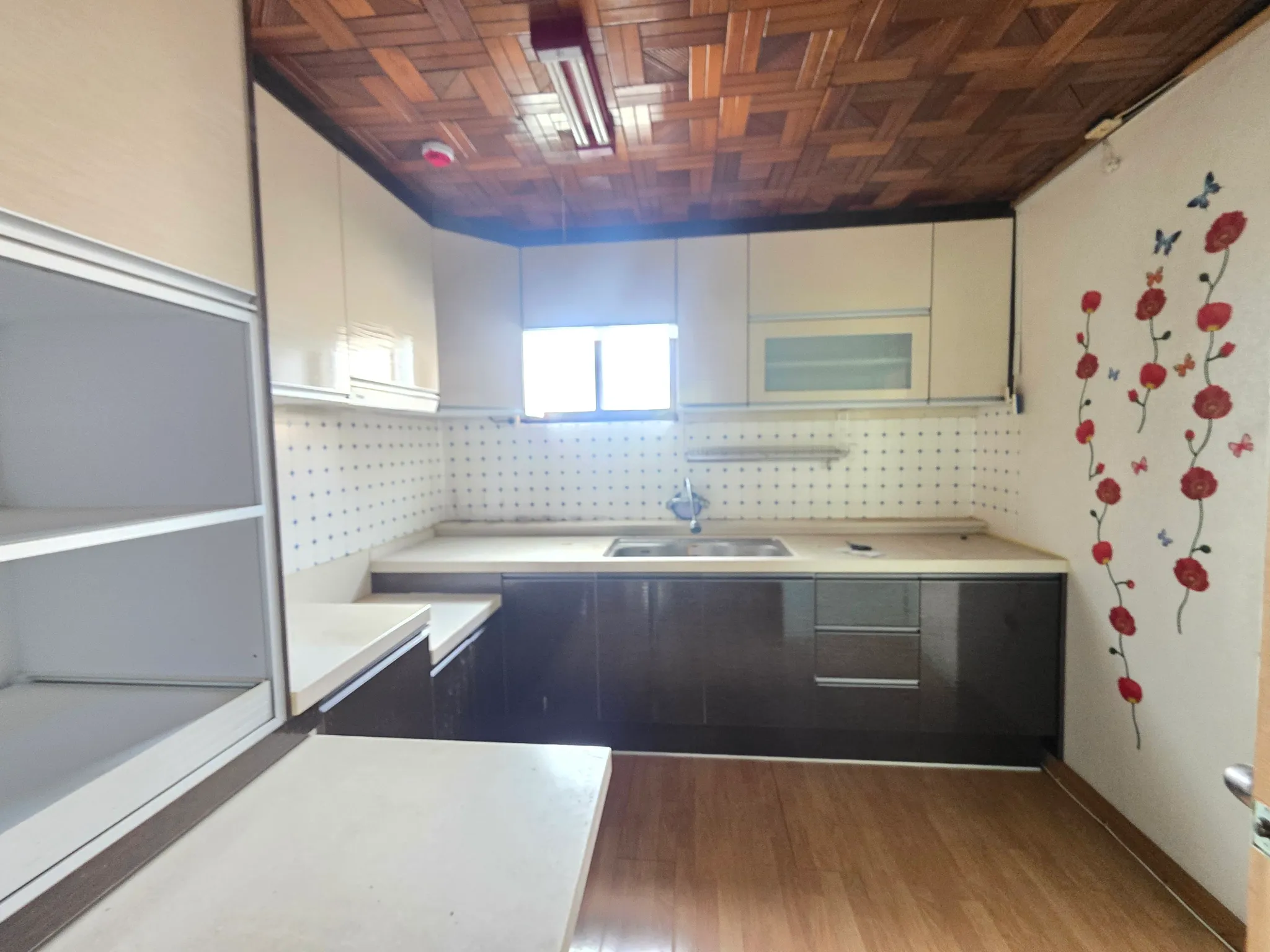 Property in a Prime Central Location in Jecheon City, for Sale at Land-Price Level photo 2