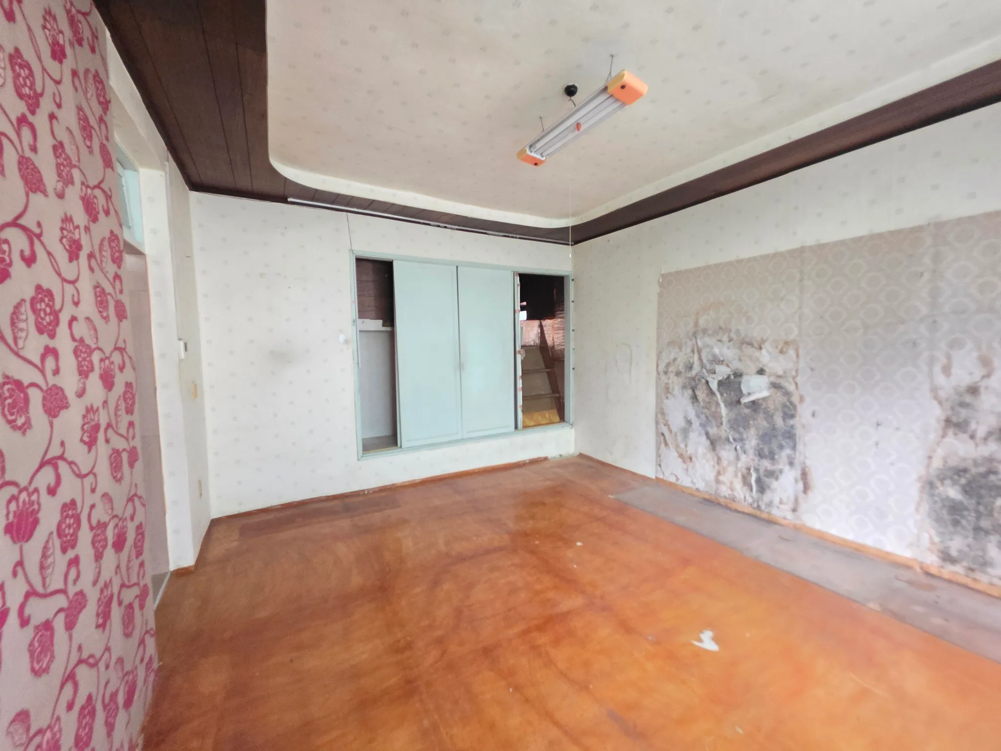 Property in a Prime Central Location in Jecheon City, for Sale at Land-Price Level photo 4