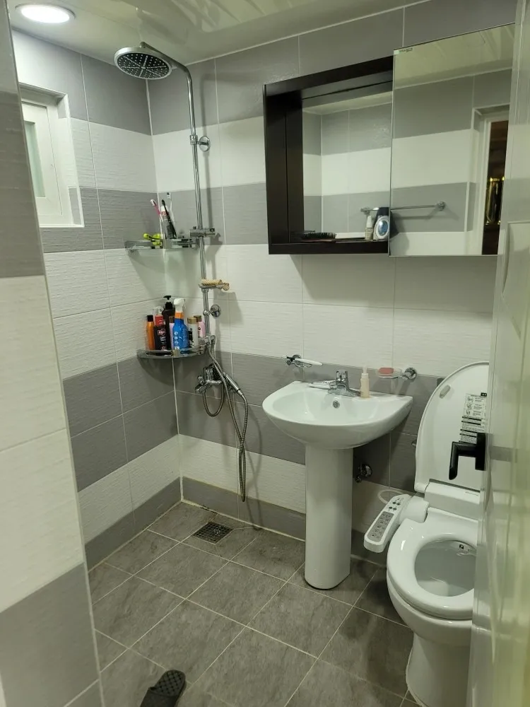 Pohang Janggi-myeon Coastal Country House for Sale, Fully Remodeled Home with Permanent Ocean View photo 6