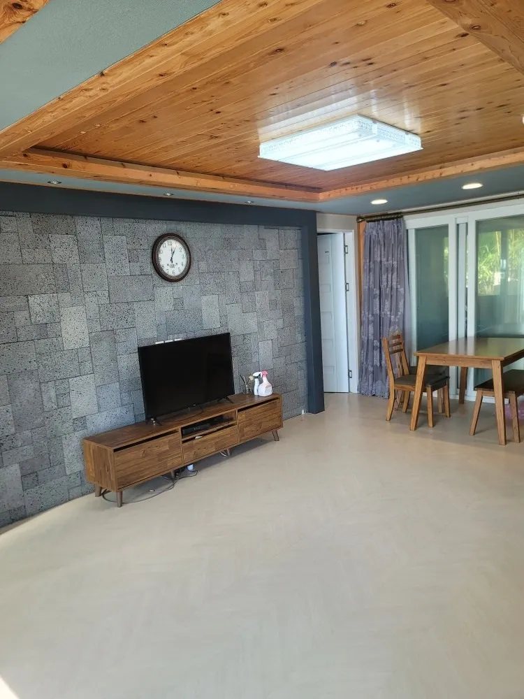 Pohang Janggi-myeon Coastal Country House for Sale, Fully Remodeled Home with Permanent Ocean View photo 4