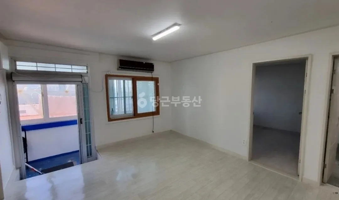 부산 중구 영주동 전원주택 매매, 바다와 북항 전망 사진 5