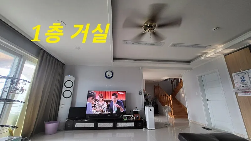 Urgent Sale: Foreign-Style Townhouse in Dunpo-myeon, Asan, South Chungcheong — 180 Pyeong Land, 85 Pyeong Building photo 6
