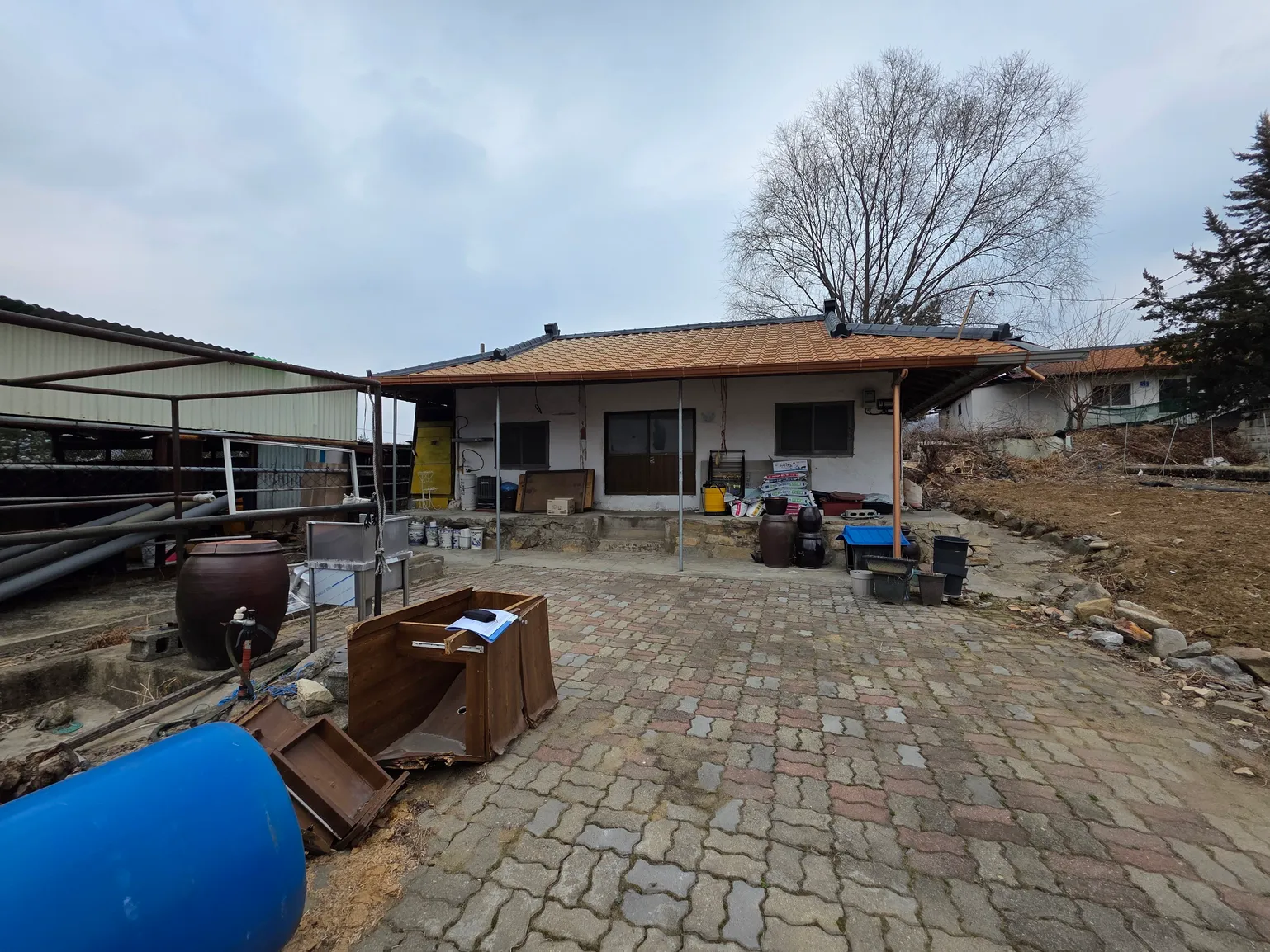 Sale of a House with a Superficies Right and a Large Yard photo 10