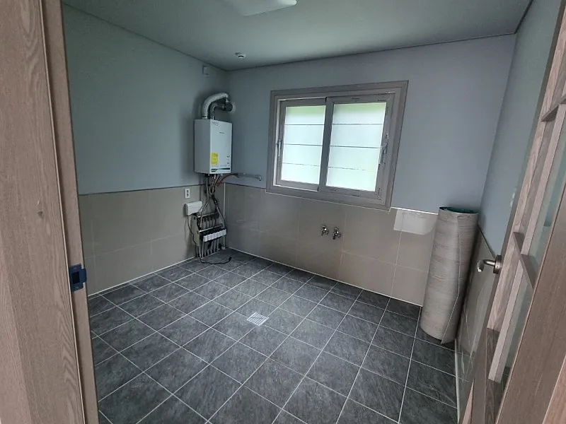 Country House for Sale in Sanhuri, Taean, Chungnam, with a Quiet Rural Setting and Large Lot photo 8