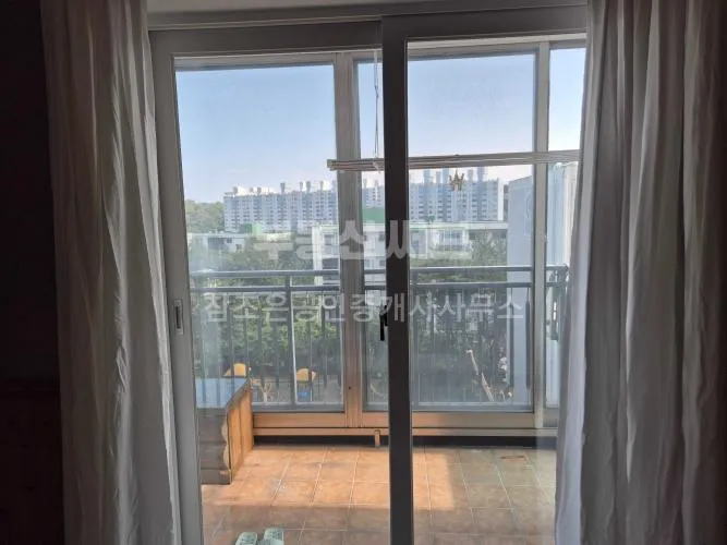 Apartment for Sale in Jugong 4th Complex, Cheongok-dong, Donghae, Gangwon-do — Remodeled, Immediate Move-In property photo