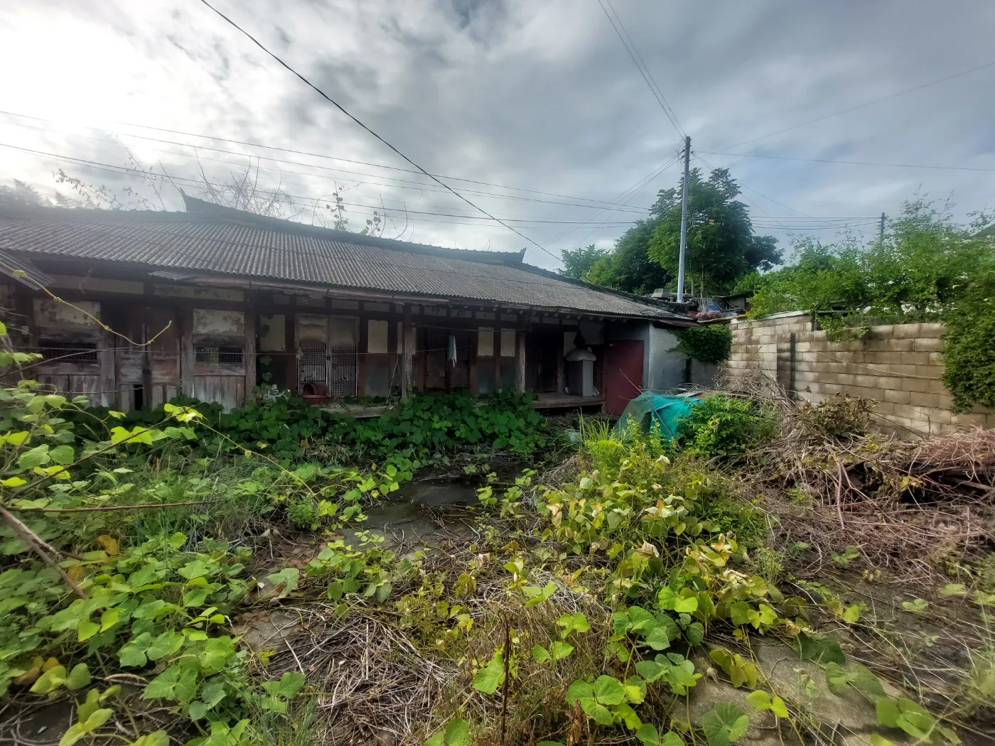 Farmhouse for Sale in Gwan’gi-ri, Yeosu, with Front and Rear Yards and Parking Space photo 4