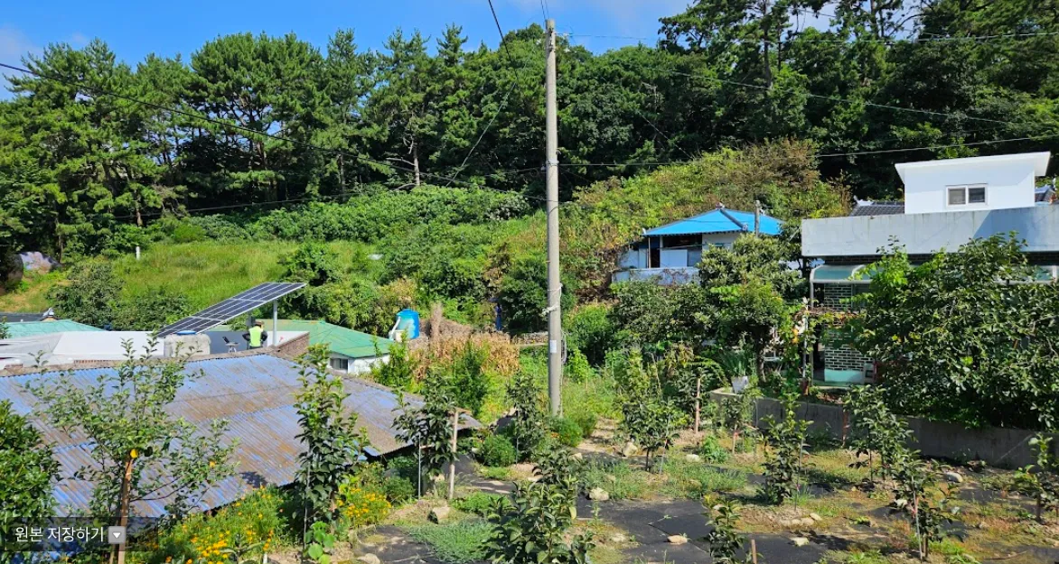 South-Facing Country House for Sale in Seomyeon, Namhae, 5 Minutes from the Sea, 777㎡ (235 Pyeong) Lot photo 3