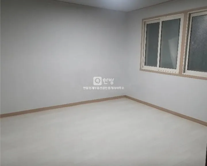 Detached House for Sale in Songhyeon-dong, Andong: 2 Rooms, 1 Bathroom, City Gas photo 2