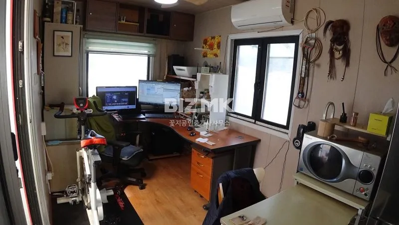 Taean Taean-eup Country House and Spacious Field for Sale with Pond and Greenhouse photo 3