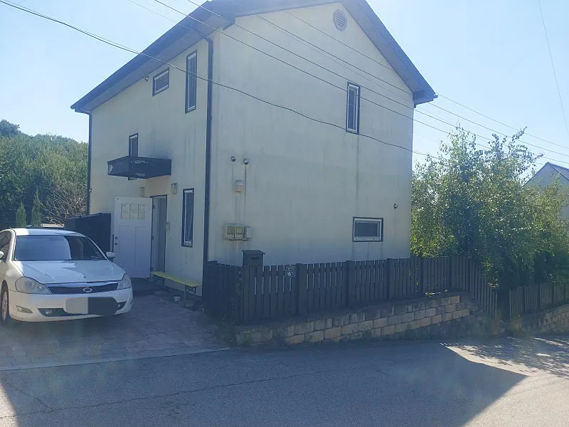 Country House for Sale in Angdeok-ri, Gaegun-myeon, Yangpyeong, Within a Residential Complex photo 6
