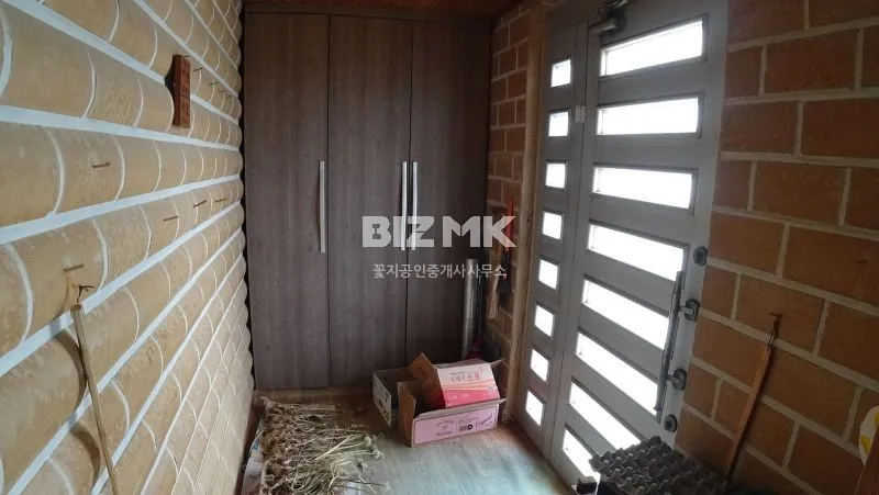 Seaside Farmhouse for Sale in Taean, South-Facing House with Vegetable Garden and Greenhouse photo 3