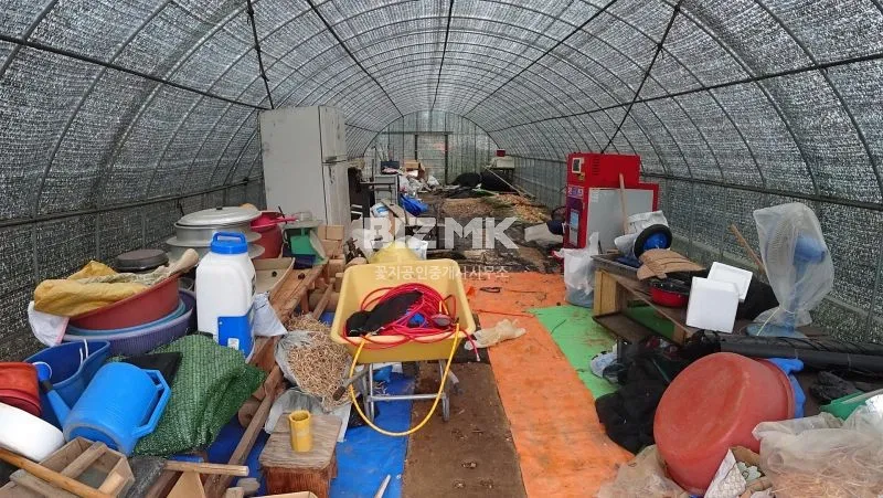 Seaside Farmhouse for Sale in Taean, South-Facing House with Vegetable Garden and Greenhouse photo 5