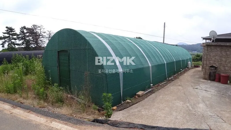 Seaside Farmhouse for Sale in Taean, South-Facing House with Vegetable Garden and Greenhouse photo 6