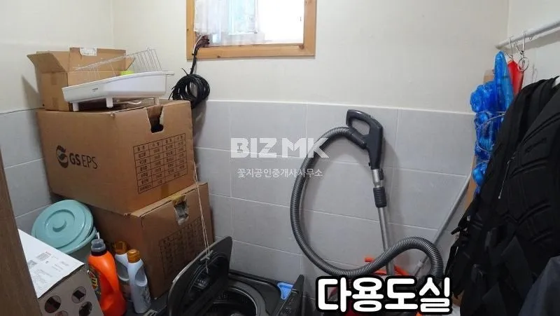 Taean Nam-myeon Country House for Sale, Wooden Second Home with Views of the Fields and Bunam Lake photo 9
