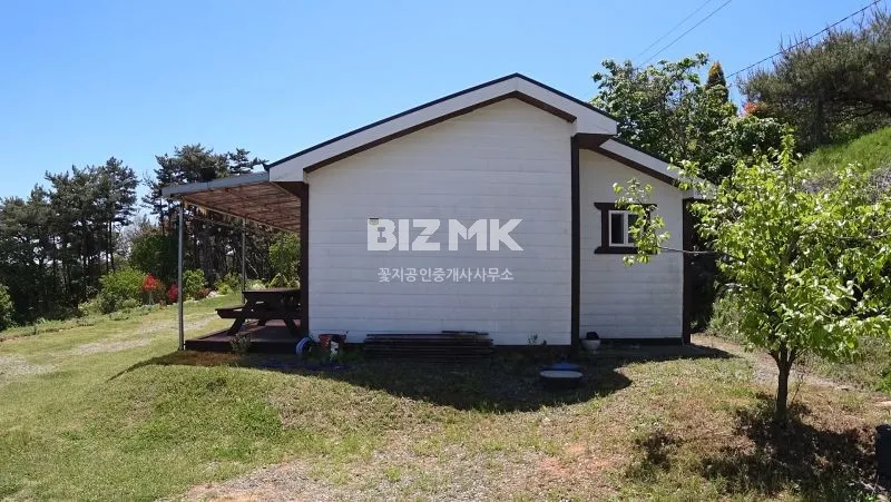 Taean Nam-myeon Country House for Sale, Wooden Second Home with Views of the Fields and Bunam Lake photo 4