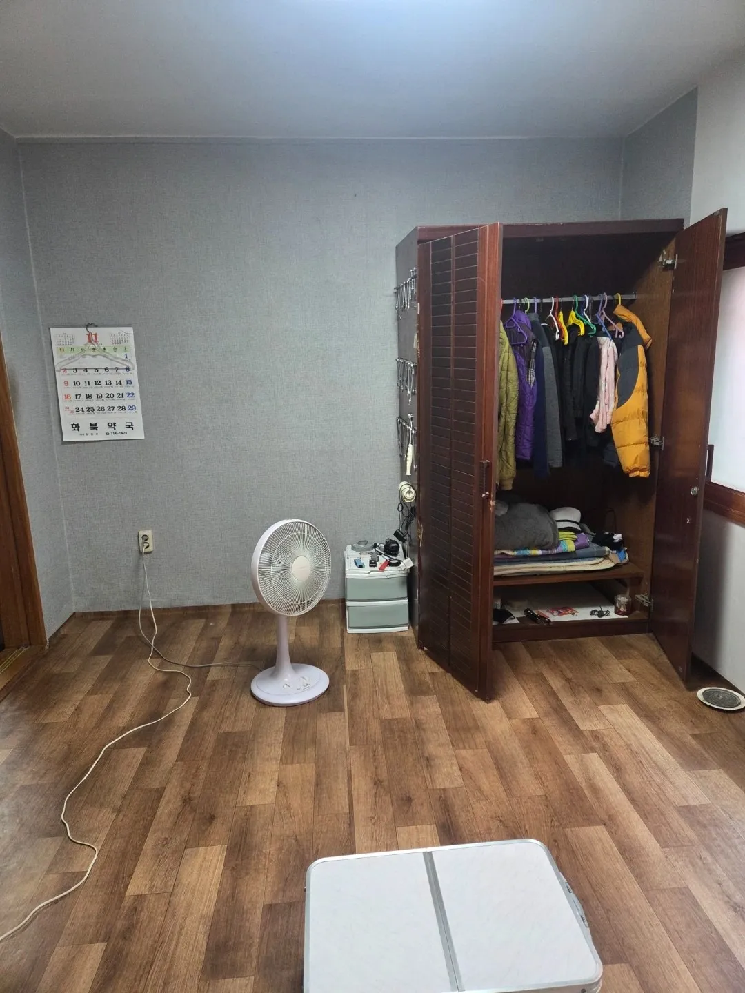 Sale of a Semi-Basement Multi-Family House with Two Units in Hwabuk-dong, Jeju City — 66 Million Won photo 5