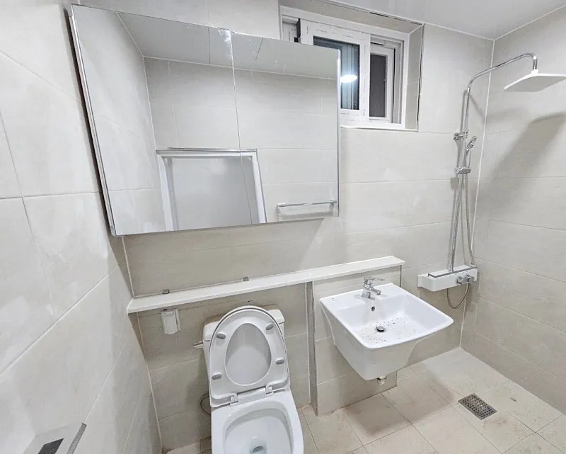 Fully Renovated Country House for Sale on Yangji 1-gil, Donghae City photo 3