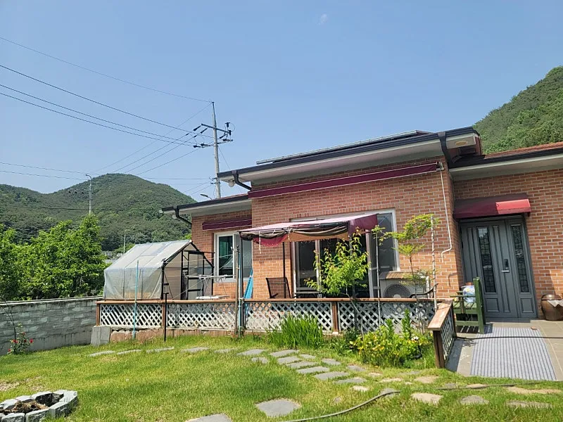 Sale of a Country House in Gakbuk-myeon, Cheongdo, Gyeongbuk: Due-South-Facing Brick House and Vegetable Garden photo 8