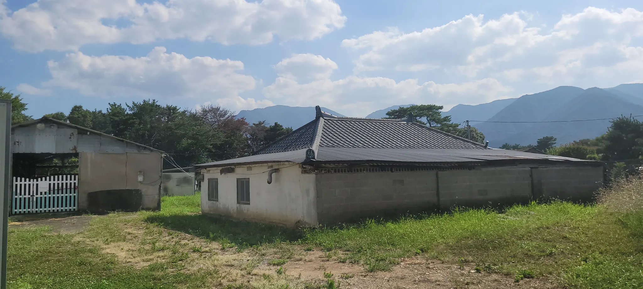 Rural House for Sale in Sanjeon-ri, Sangbuk-myeon, Ulju-gun, Ulsan, with a Large Lot, Livestock Barn, and Warehouse photo 3