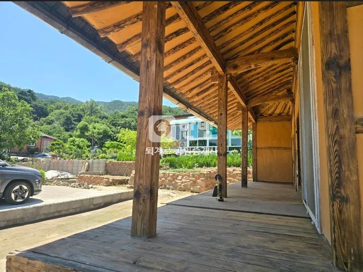 Detached House in Janggi-ri, Bukhu-myeon, Andong, Including a Hanok Annex photo 3