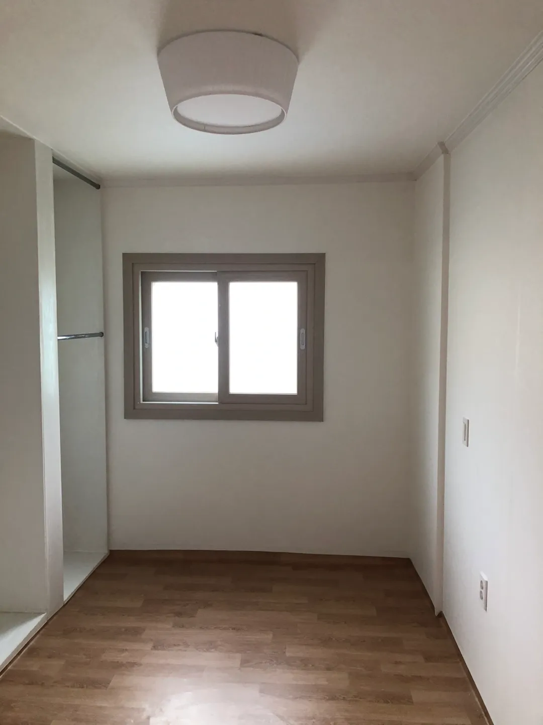 Detached House for Sale in Choryang-dong, Busan: Fully Renovated Two-Room House, 85 Million Won photo 4
