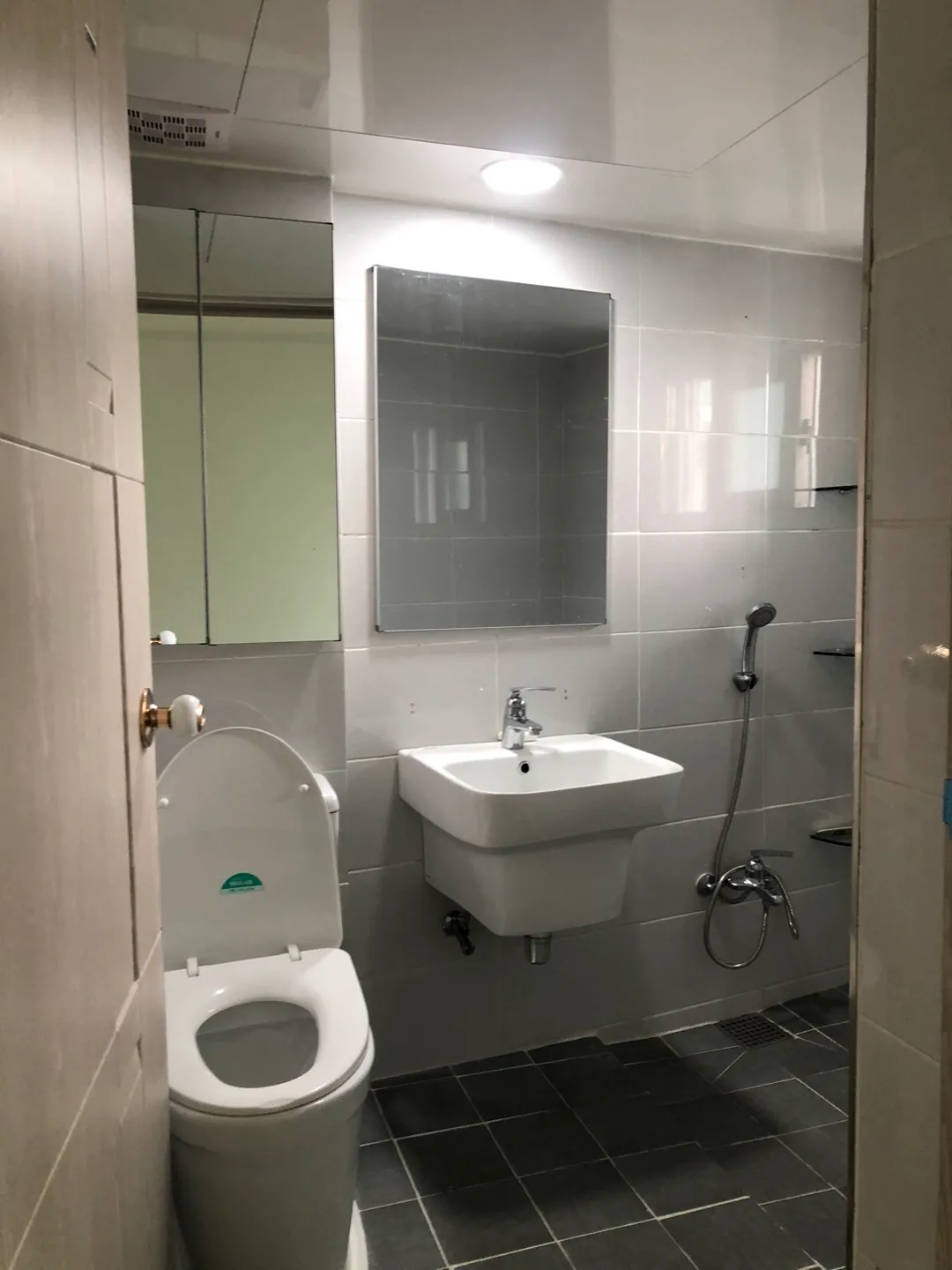 Detached House for Sale in Choryang-dong, Busan: Fully Renovated Two-Room House, 85 Million Won photo 6