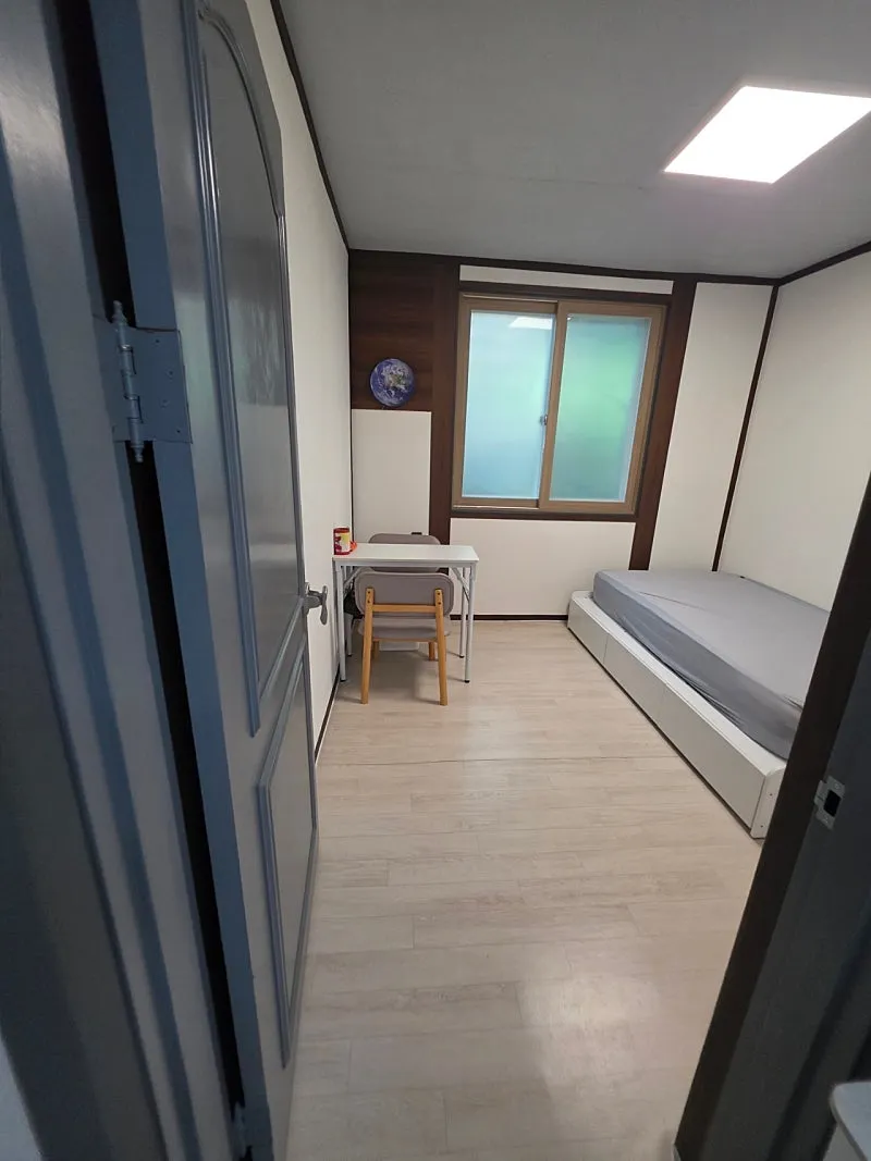 Country House for Sale in Yeongju, Gyeongsangbuk-do, with a Bus Stop and Vegetable Garden photo 5