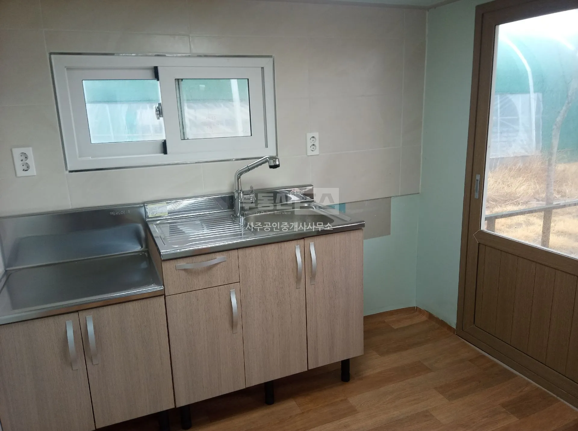 Farm Hut Stay-Type Shelter 300 m from the Sea in Sowon-myeon, Taean photo 3