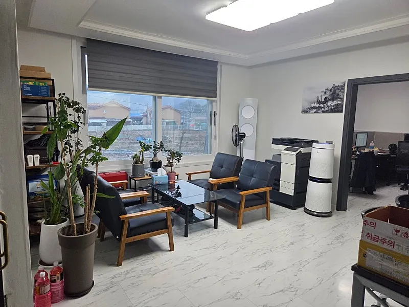 Country House for Sale in Banpo-myeon, Gongju, with Gyeryongsan Mountain Views and Solar Equipment photo 3