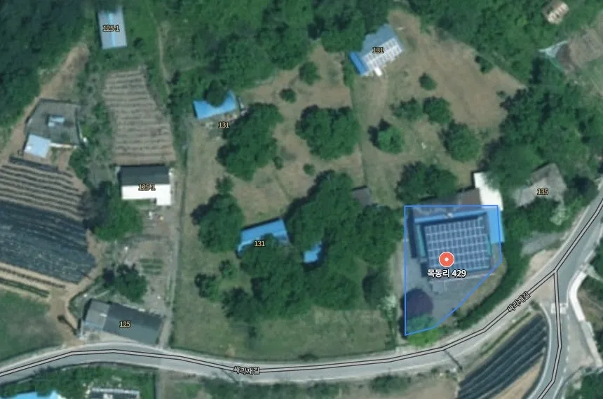 Country House and 1,232-Pyeong Land for Sale in Mokdong-ri, Buk-myeon, Gapyeong-gun photo 2