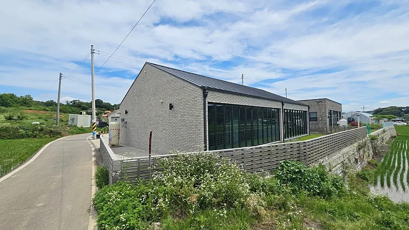 Ganghwa-do Country House for Sale, 40-Pyeong Newly Built Single-Story House with a 14 m Terrace photo 2