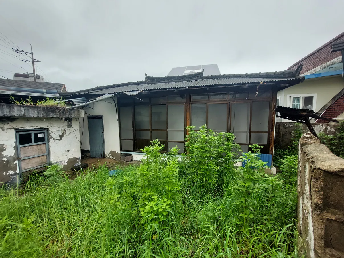 Sale of an Old House in Uiryeong-eup, 2 Rooms photo 2