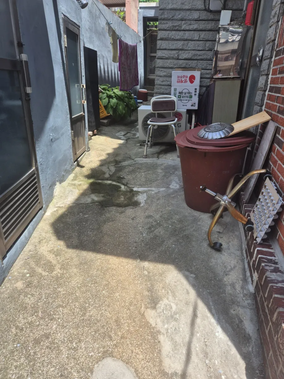 Rural Home for Sale in Gaegeum-dong, Busan, Land Area 124㎡·Floor Area 126㎡ photo 2