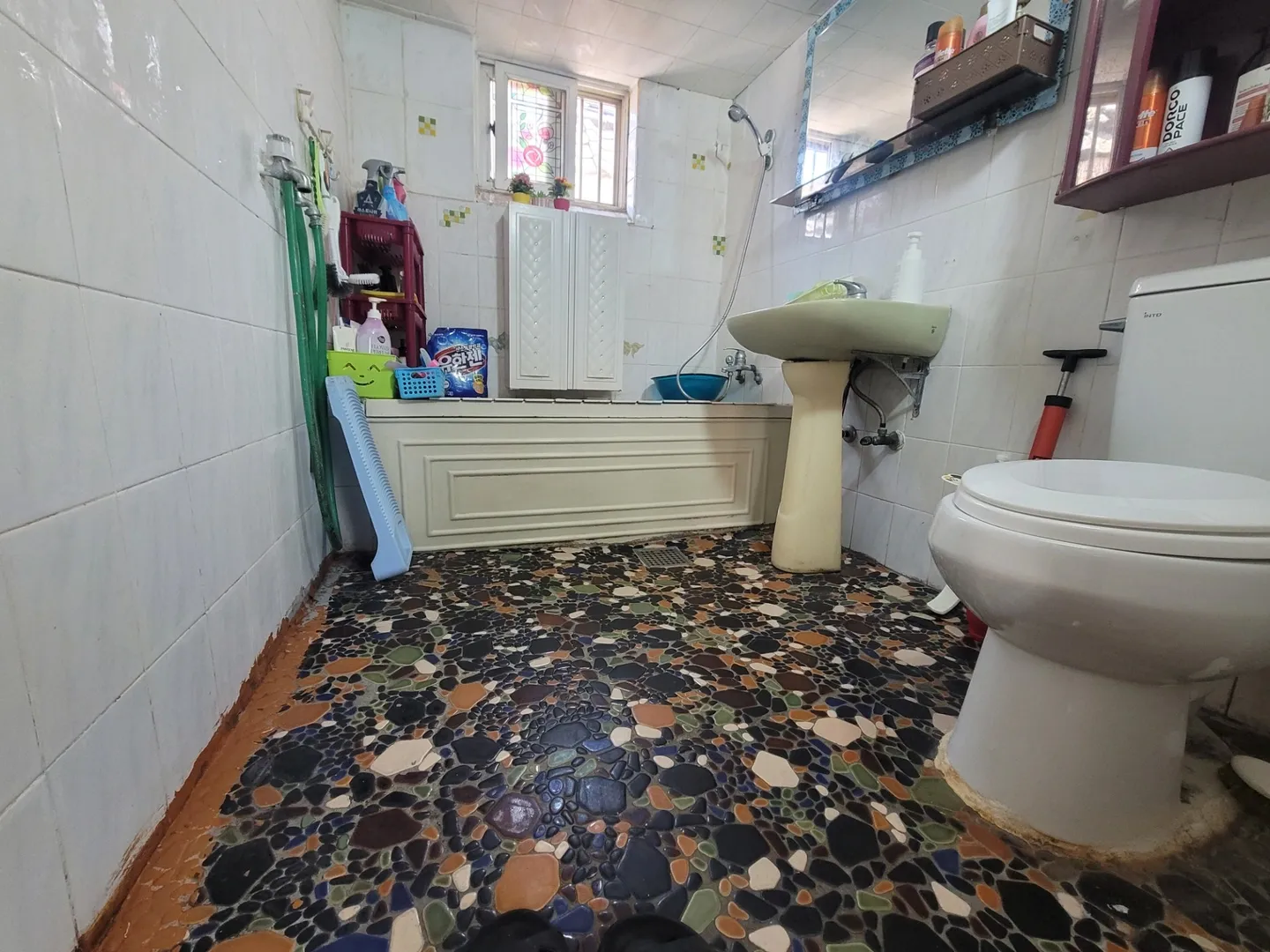 South-Facing Two-Story Country House for Sale in Gupodong, KRW 100 Million photo 9