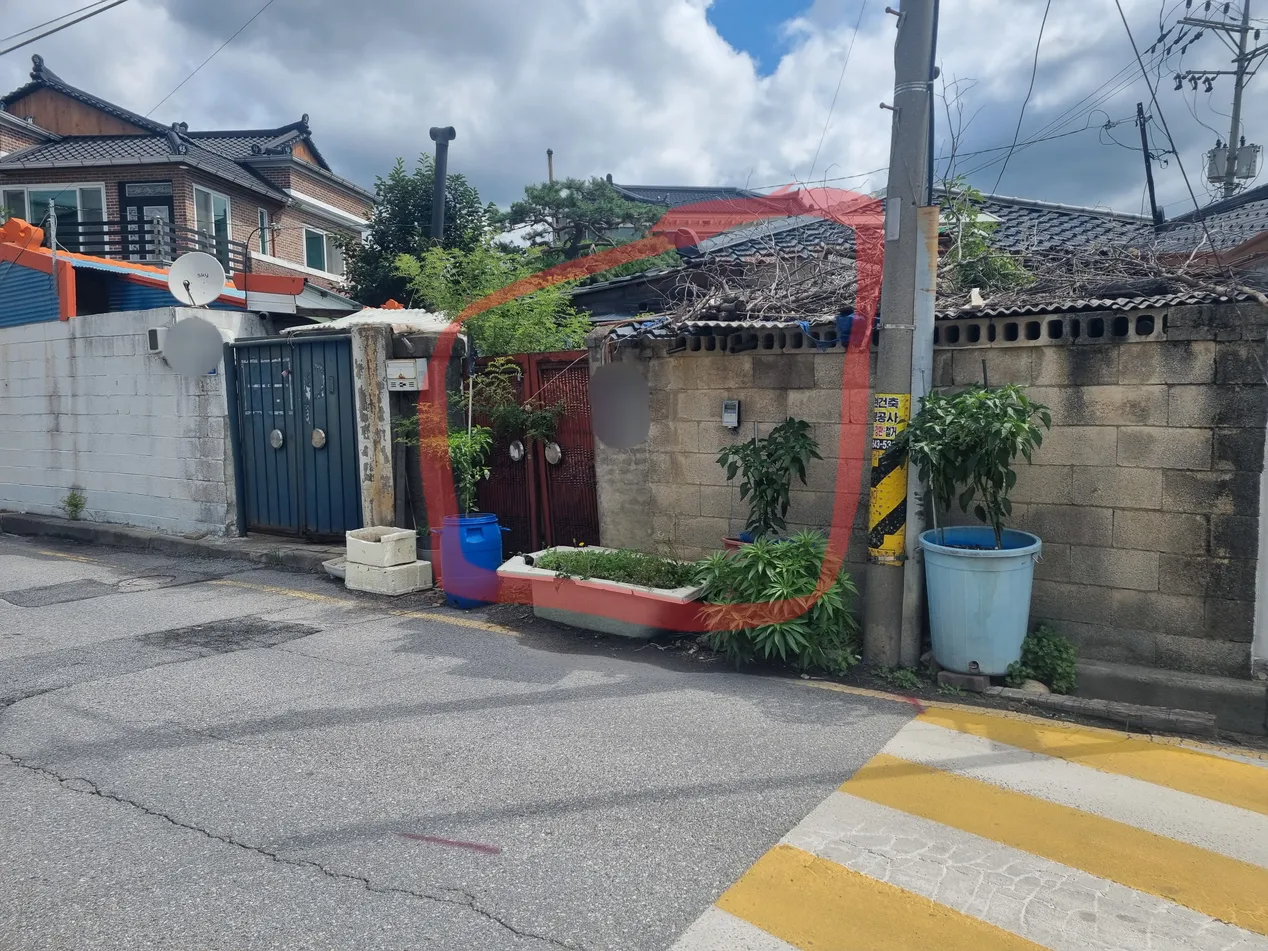 Small Detached House for Sale in Uirim-dong, Requires Complete Renovation photo 2