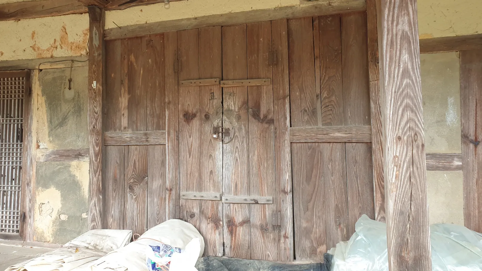 Namhae Country House with Farmland at Its Doorstep photo 5
